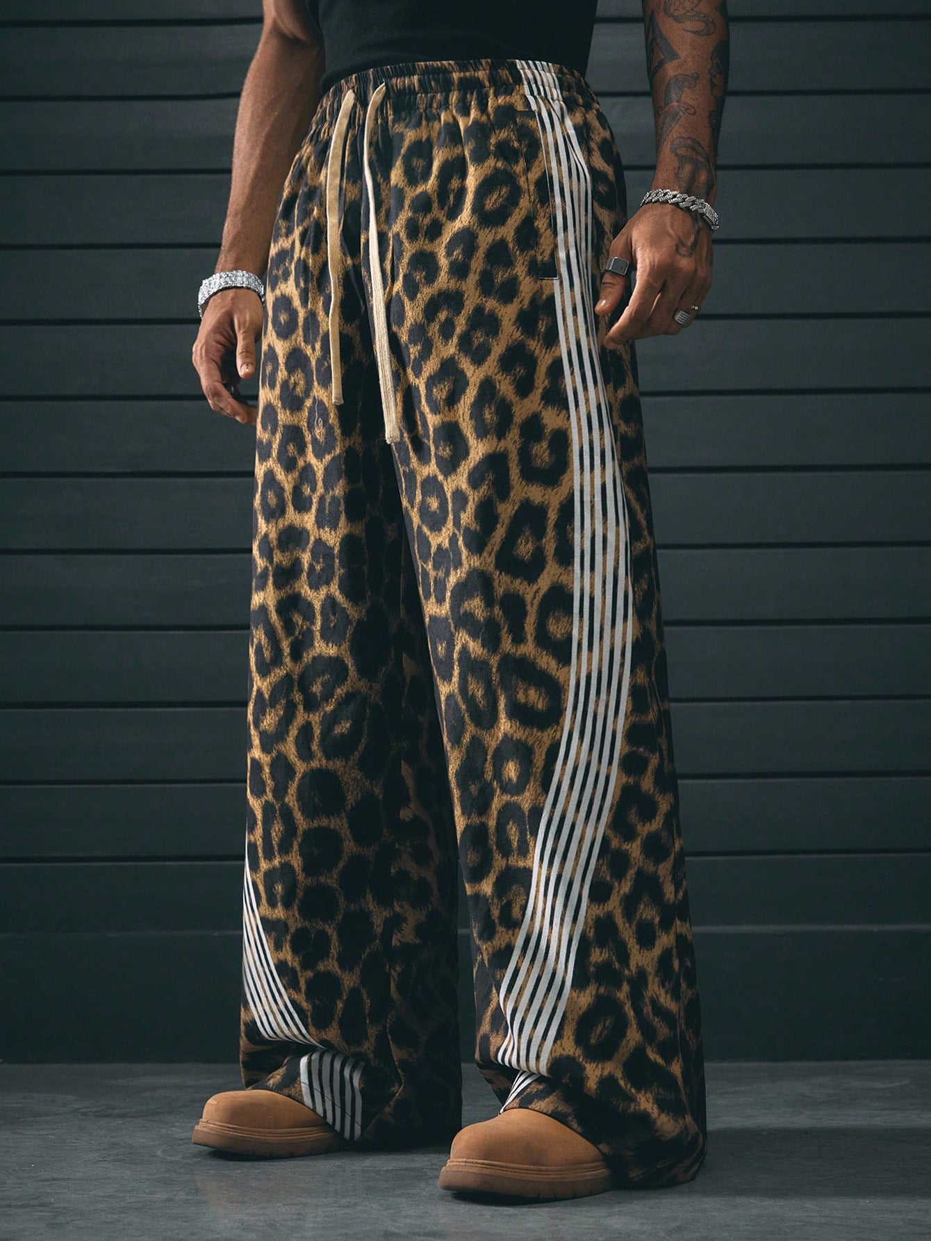 AXEPEAK Assorted Sizes Digital Printed Leopard Floral Pattern Loose Fit Straight Leg Men'S Pants, School, Streetwear