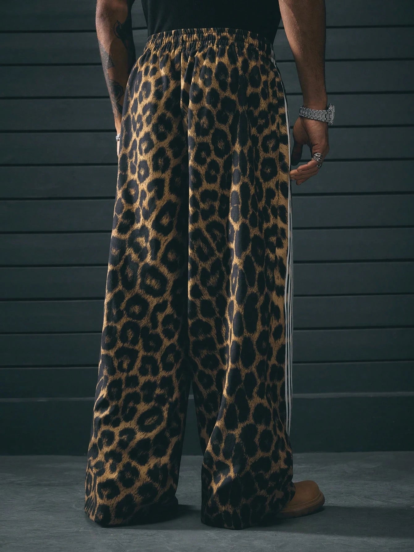 AXEPEAK Assorted Sizes Digital Printed Leopard Floral Pattern Loose Fit Straight Leg Men'S Pants, School, Streetwear
