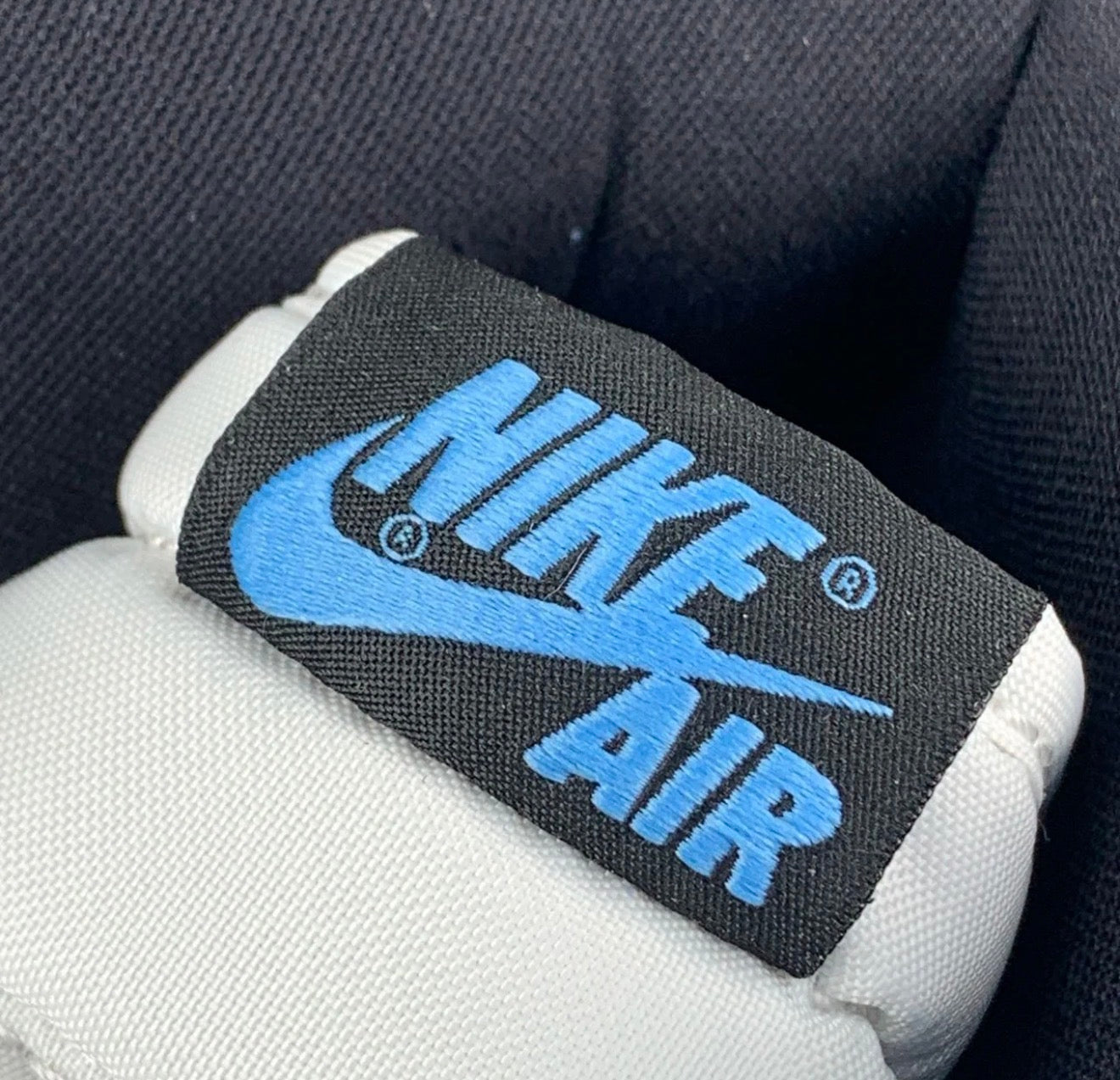 Jordan 1 Retro High University Blue