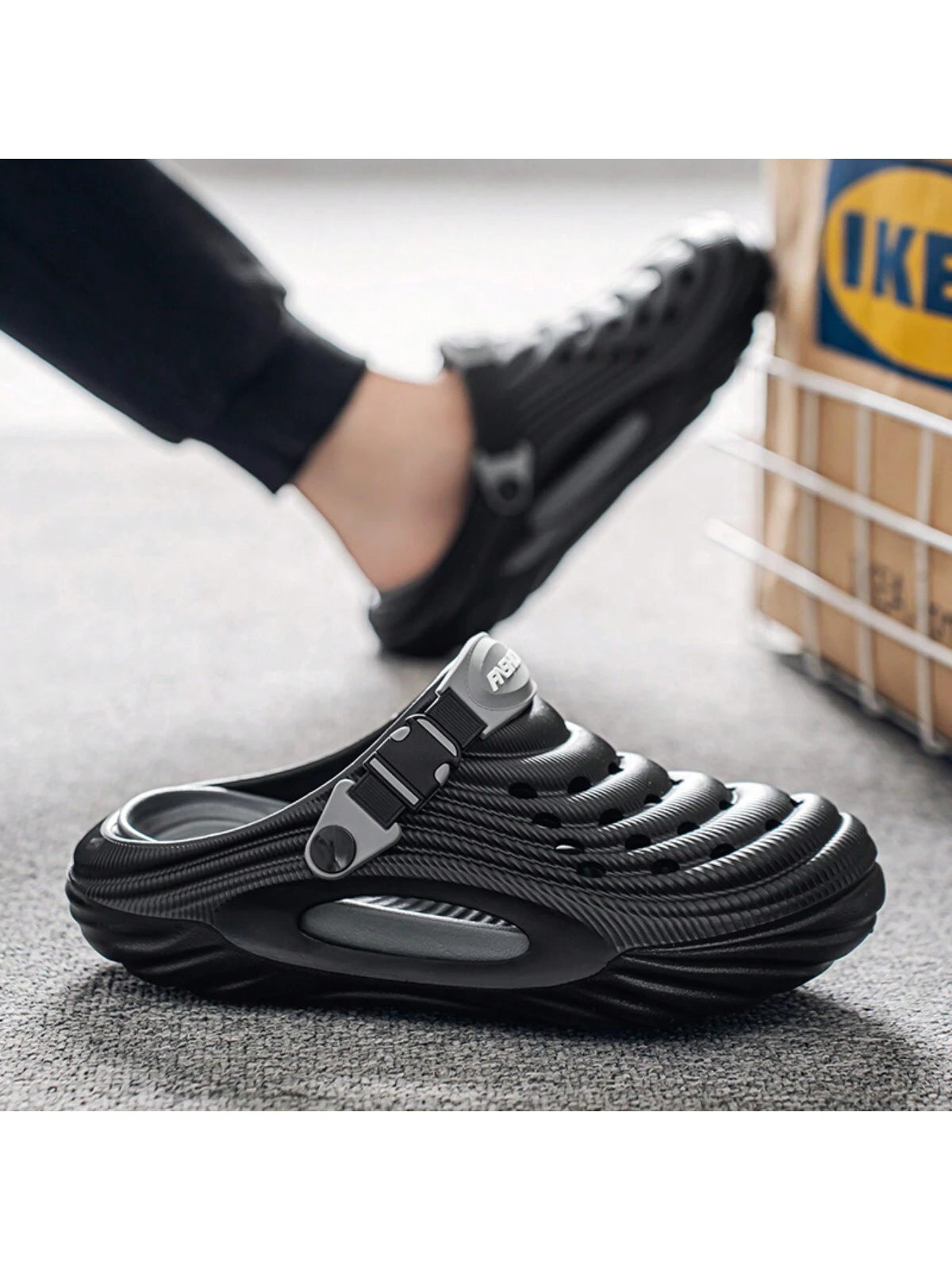 Plus Size Men'S Summer Outdoor Breathable Sandals, Soft Thick Tire Sole Anti-Slip Closed Toe Beach/Hiking Slippers
