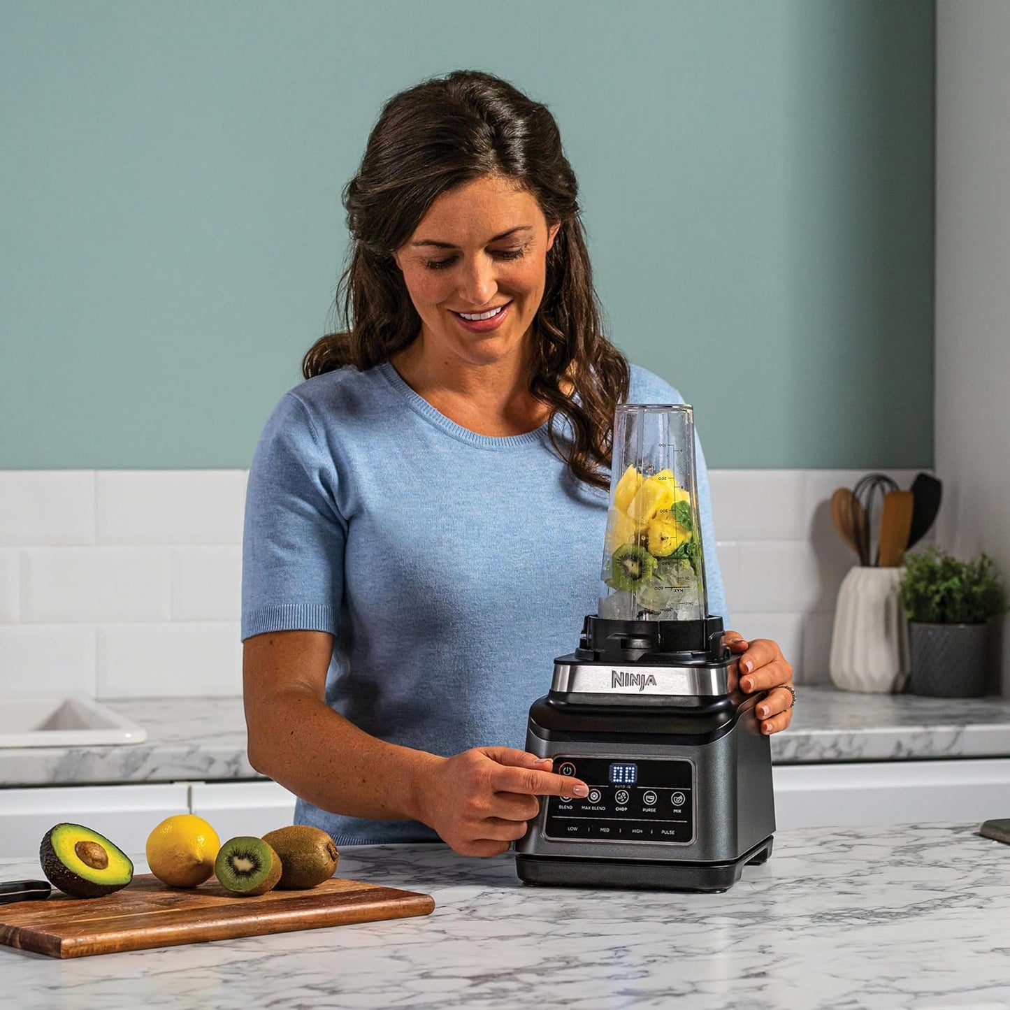 3-In-1 Food Processor & Blender with 5 Automatic Programs: Blend, Max Blend, Chop, Mix, Puree, 1.8L Bowl, 2.1L Jug, 700Ml Cup, 1200W, Dishwasher Safe Parts, Auto-Iq, Black BN800UK