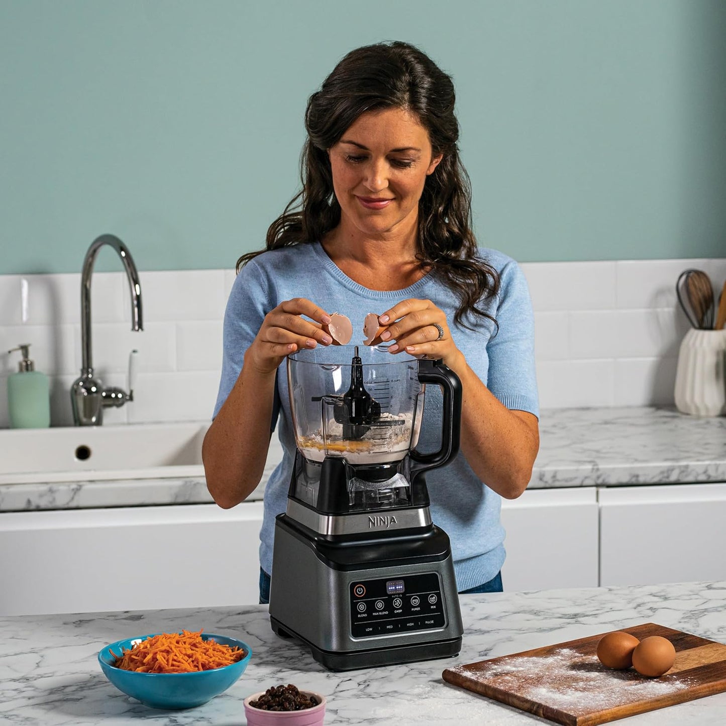 3-In-1 Food Processor & Blender with 5 Automatic Programs: Blend, Max Blend, Chop, Mix, Puree, 1.8L Bowl, 2.1L Jug, 700Ml Cup, 1200W, Dishwasher Safe Parts, Auto-Iq, Black BN800UK