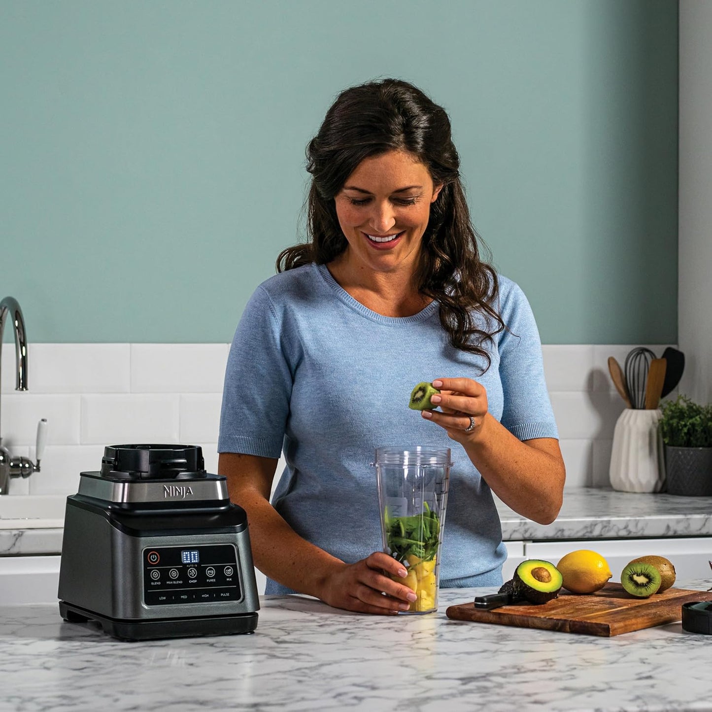 3-In-1 Food Processor & Blender with 5 Automatic Programs: Blend, Max Blend, Chop, Mix, Puree, 1.8L Bowl, 2.1L Jug, 700Ml Cup, 1200W, Dishwasher Safe Parts, Auto-Iq, Black BN800UK