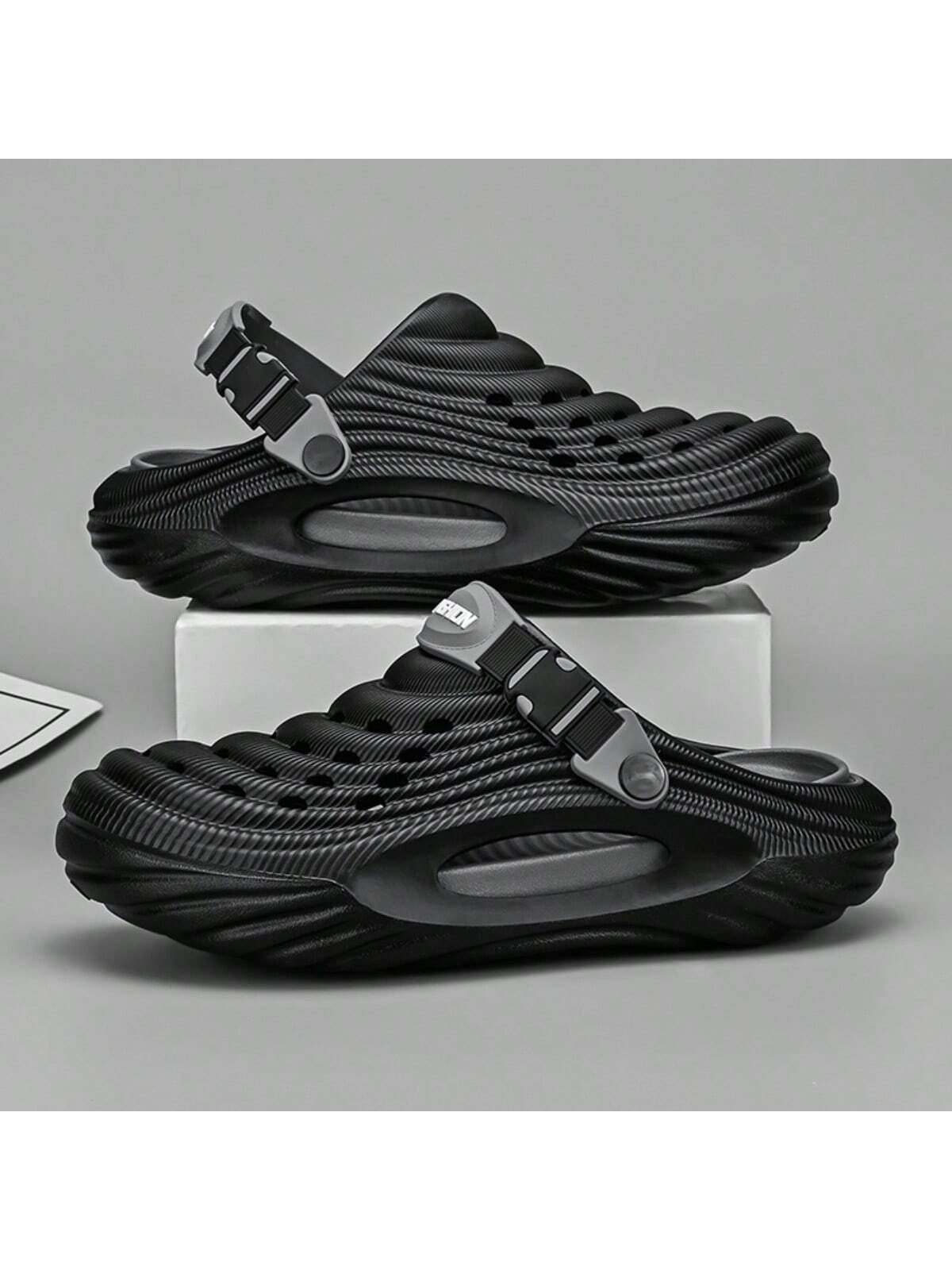Plus Size Men'S Summer Outdoor Breathable Sandals, Soft Thick Tire Sole Anti-Slip Closed Toe Beach/Hiking Slippers