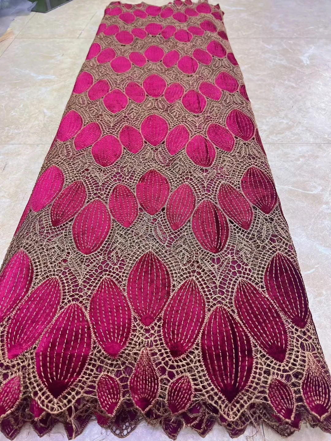 Latest African Handcut Velvet Lace Fabric High Quality Party Dress Asoebi 2025 Luxury Embroidery Nigerian Lace Fabric