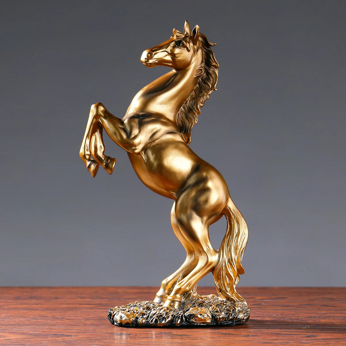 European Style Home Resin Victory Horse Statue, Living Room ，Cabinet,Office Desktop Decoration Animal Figurines
