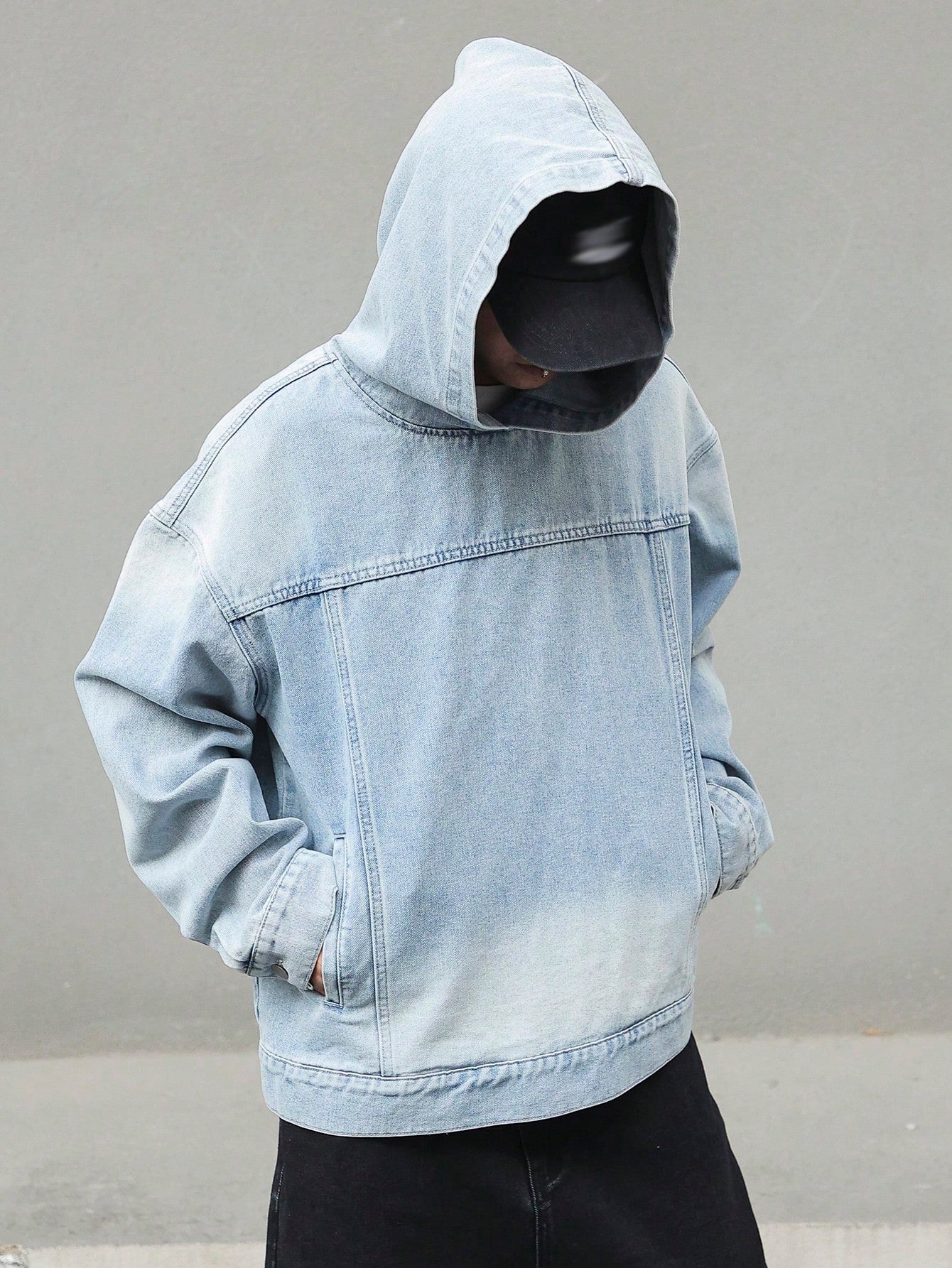 Manfinity Hypemode Men'S Light Blue Washed Denim Casual Loose Drop Shoulder Pullover Sweatshirt
