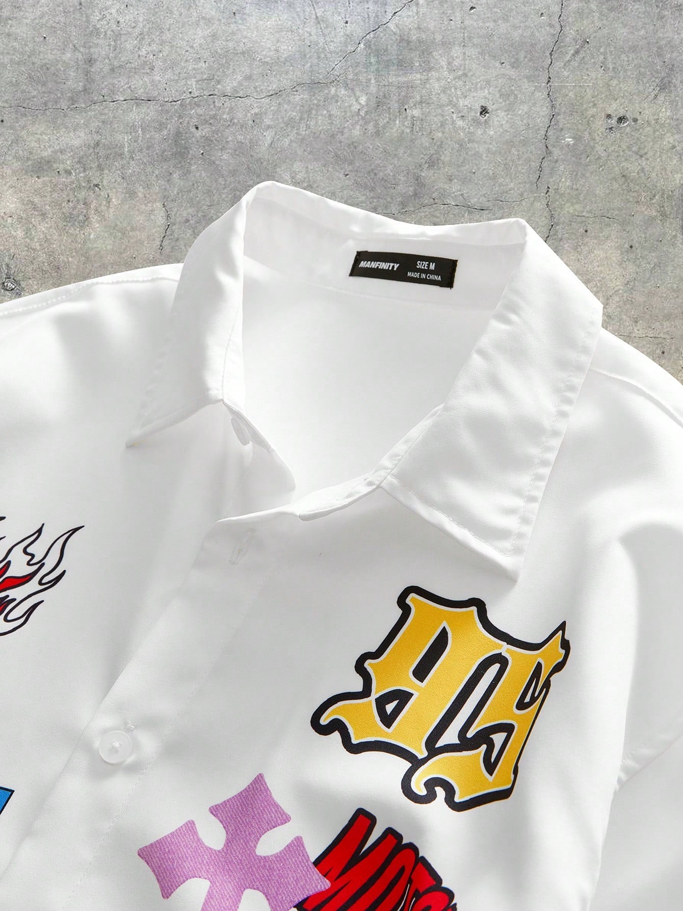 AXEPEAK Assorted Sizes Men Casual Street Style Lapel Short Sleeve Loose Fit Digital Print White Shirt, Streetwear Style