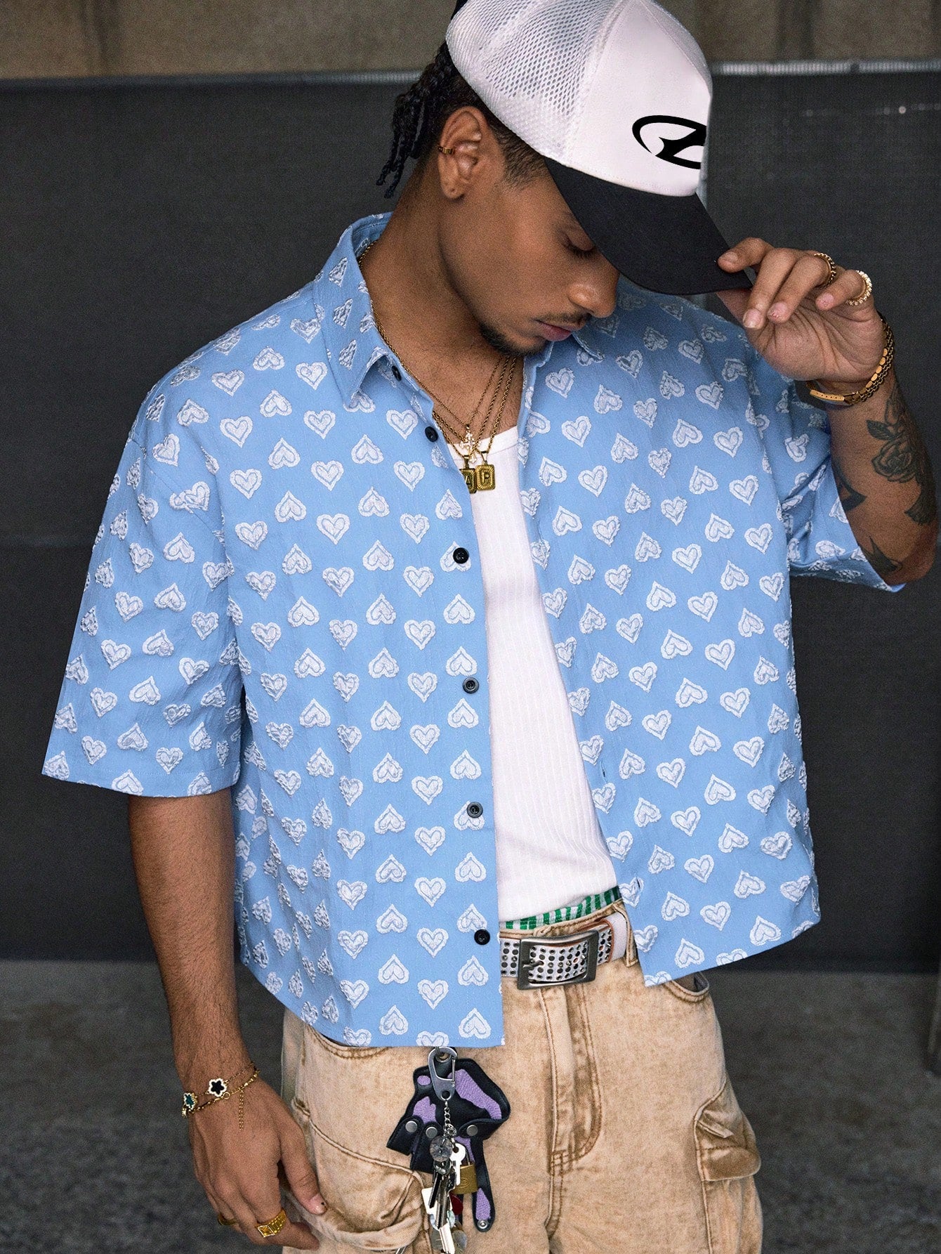 AXEPEAK Summer Heart Graphic Short Sleeve Hawaiian Casual Vacation Beach Shirt for Men
