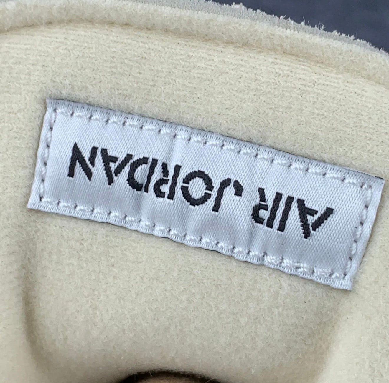 Off-White x Wmns Air Jordan 4 Retro SP 'Sail'