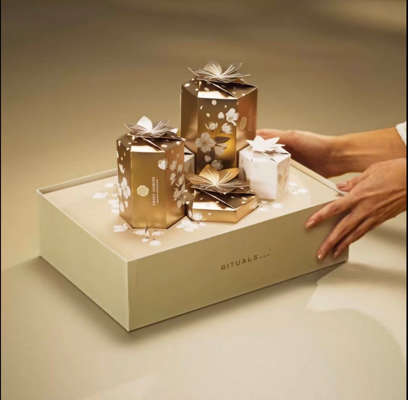 RITUALS The Ritual of Advent Premium Home Gift Set 5 Luxury Surprises