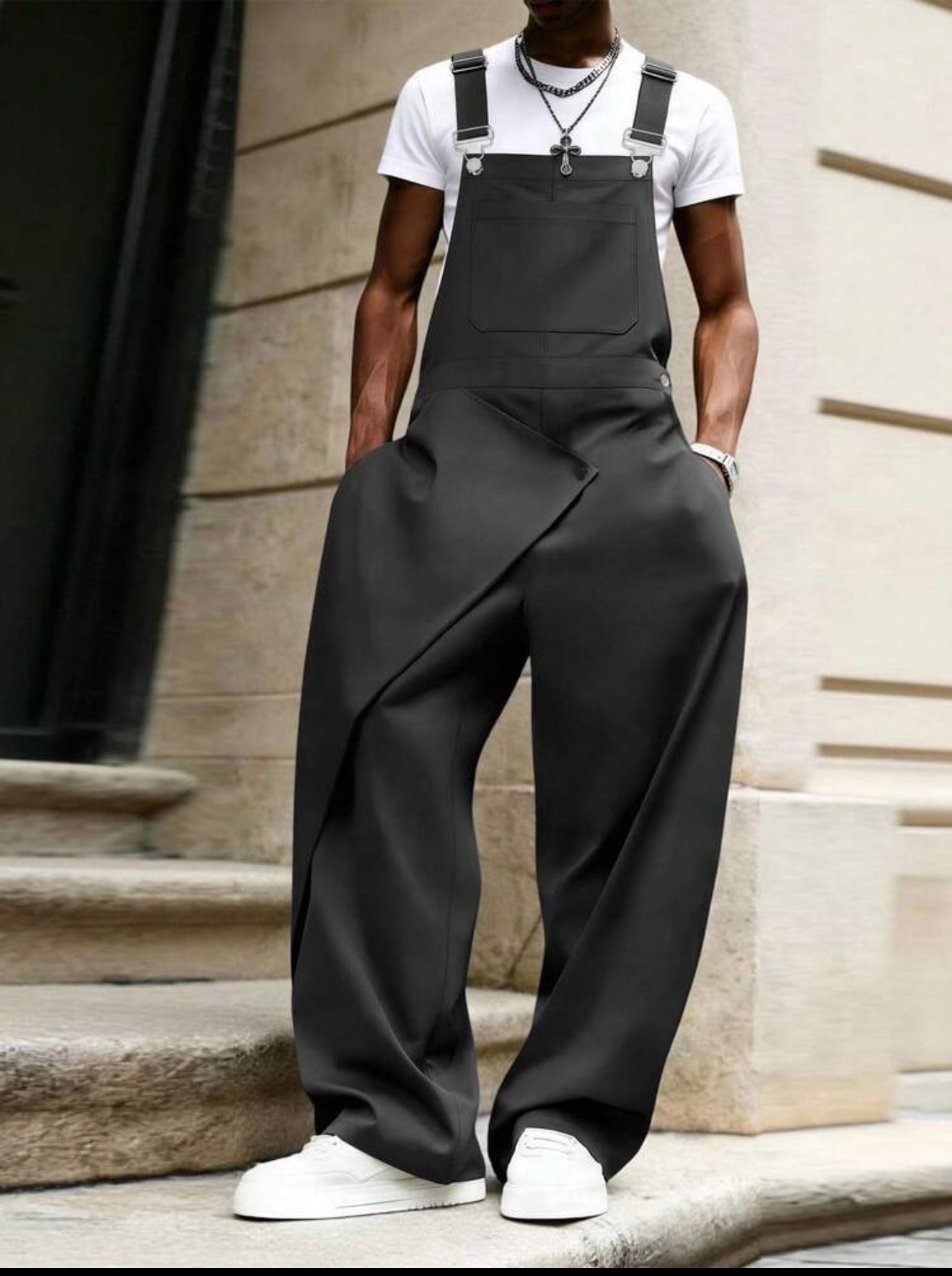 Manfinity Roghcode Men’s Black Suspender Jumpsuit