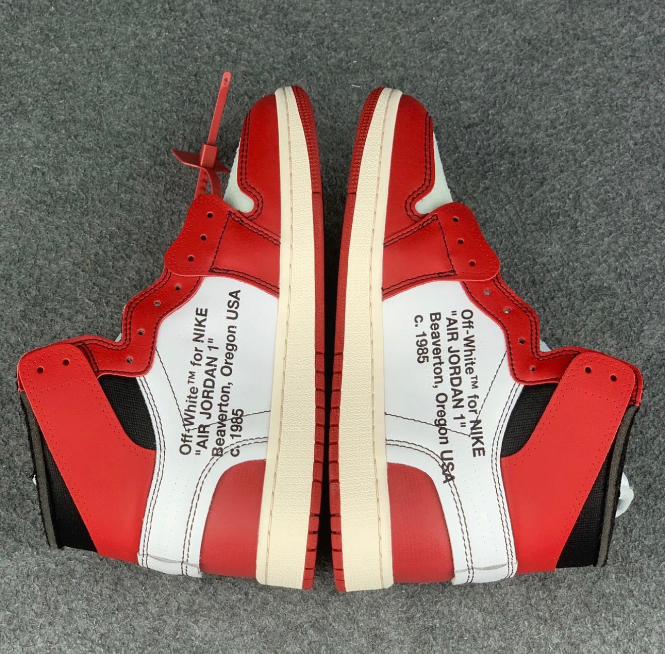 Off-White x Air Jordan 1 Retro High OG
'Chicago'