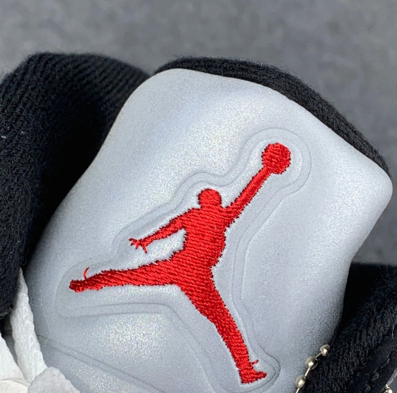 Air Jordan 5 Retro OG 'Metallic
Reimagined"