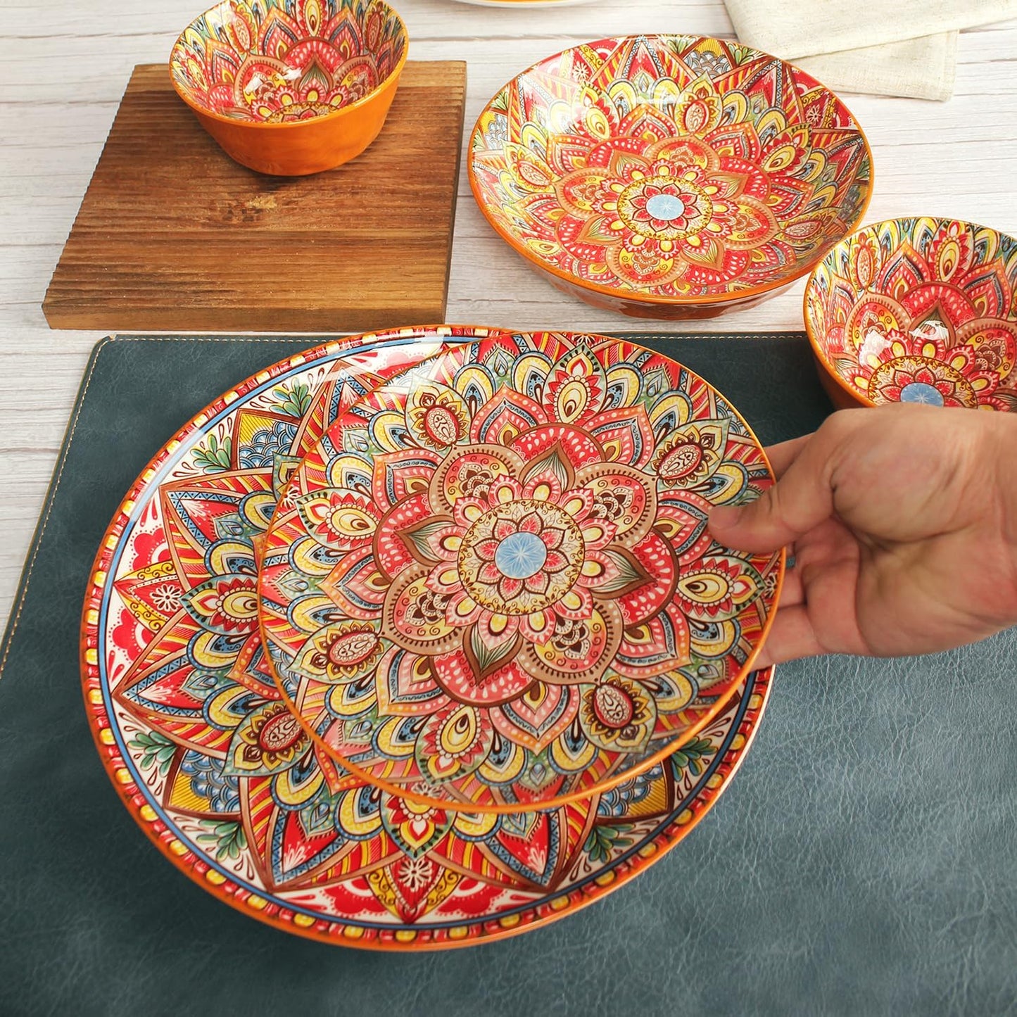 Buffet Dinnerware Porcelain Dinnerware Set, Service for 4 (12 Pcs) Easy to Clean Plate & Bowl Set Apply Casual Dining Indoor Outdoor Dining Party Bohemian Style, Red 26+20.5+12.1 CM