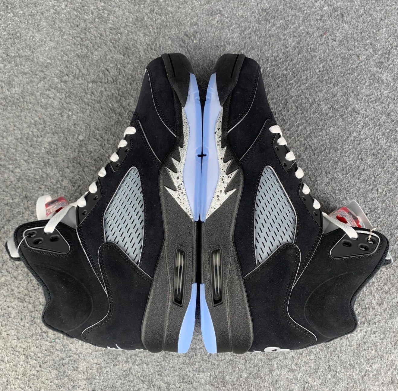 Air Jordan 5 Retro OG 'Metallic
Reimagined"
