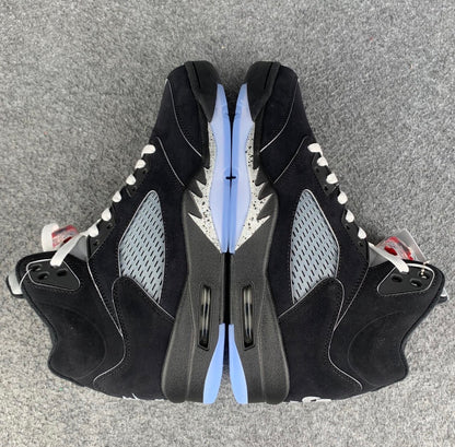 Air Jordan 5 Retro OG 'Metallic
Reimagined"
