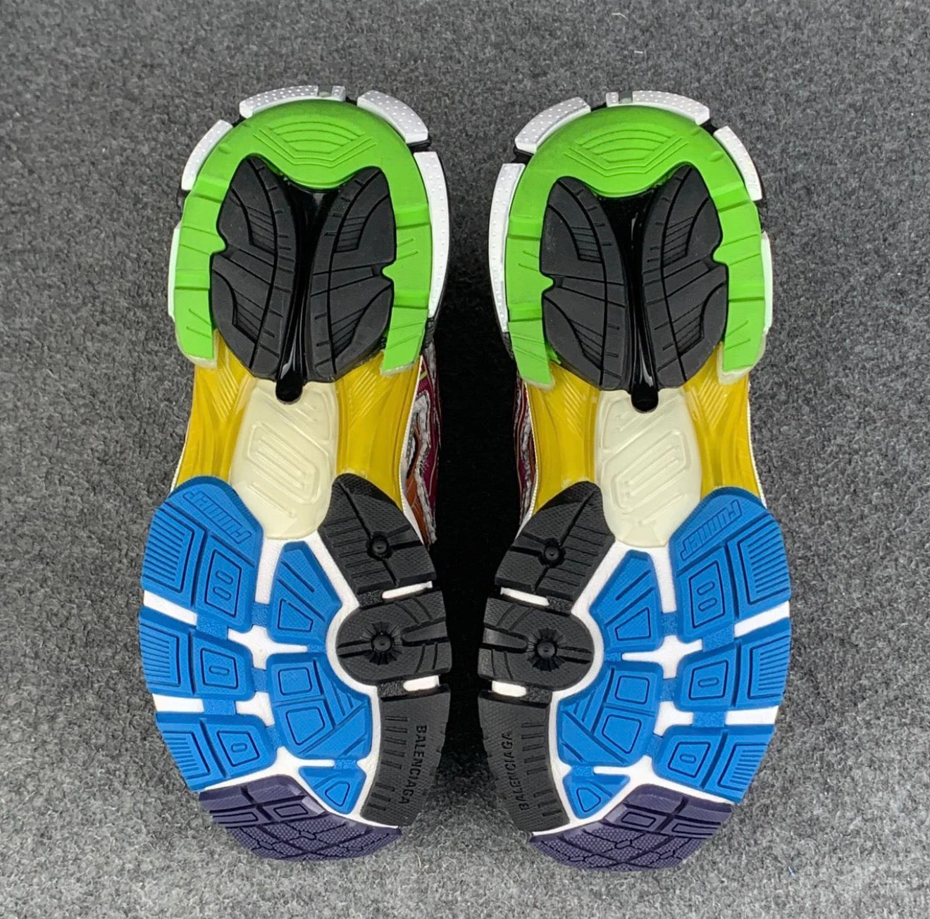 Balenciaga Wmns Runner Sneaker
'Multicolor"