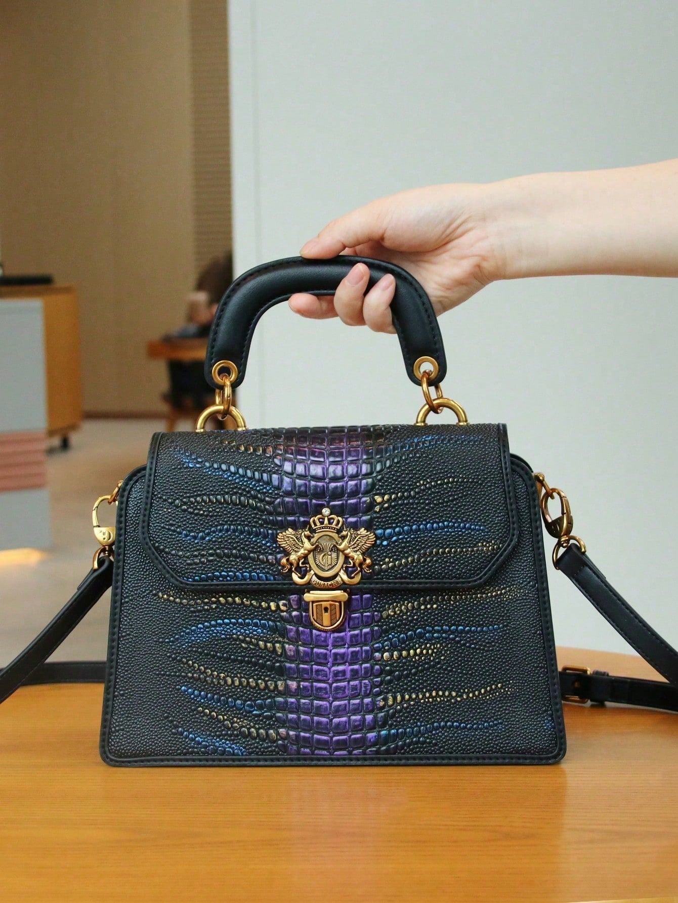 Luxury Custom 2025 New Vintage Women'S Handbag, Fashion Elaborate Luxurious Blue & Gold Snake Print Lock Ornament Tote Bag, Mature Style Shoulder & Crossbody Bag, Detachable Handle