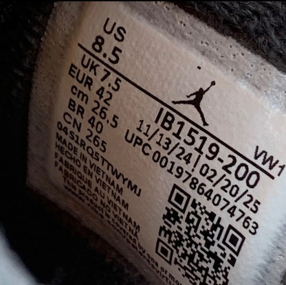 Undefeated x Air Jordan 4 Retro 2025