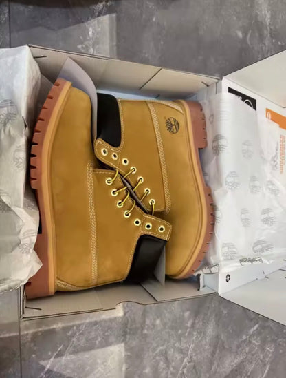 Kick-resistant classic yellow boots for outdoor sport camping, mountaineering, waterproof and comfortable for both men and women