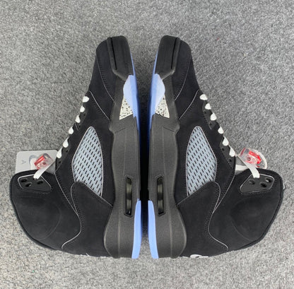 Air Jordan 5 Retro OG 'Metallic
Reimagined"