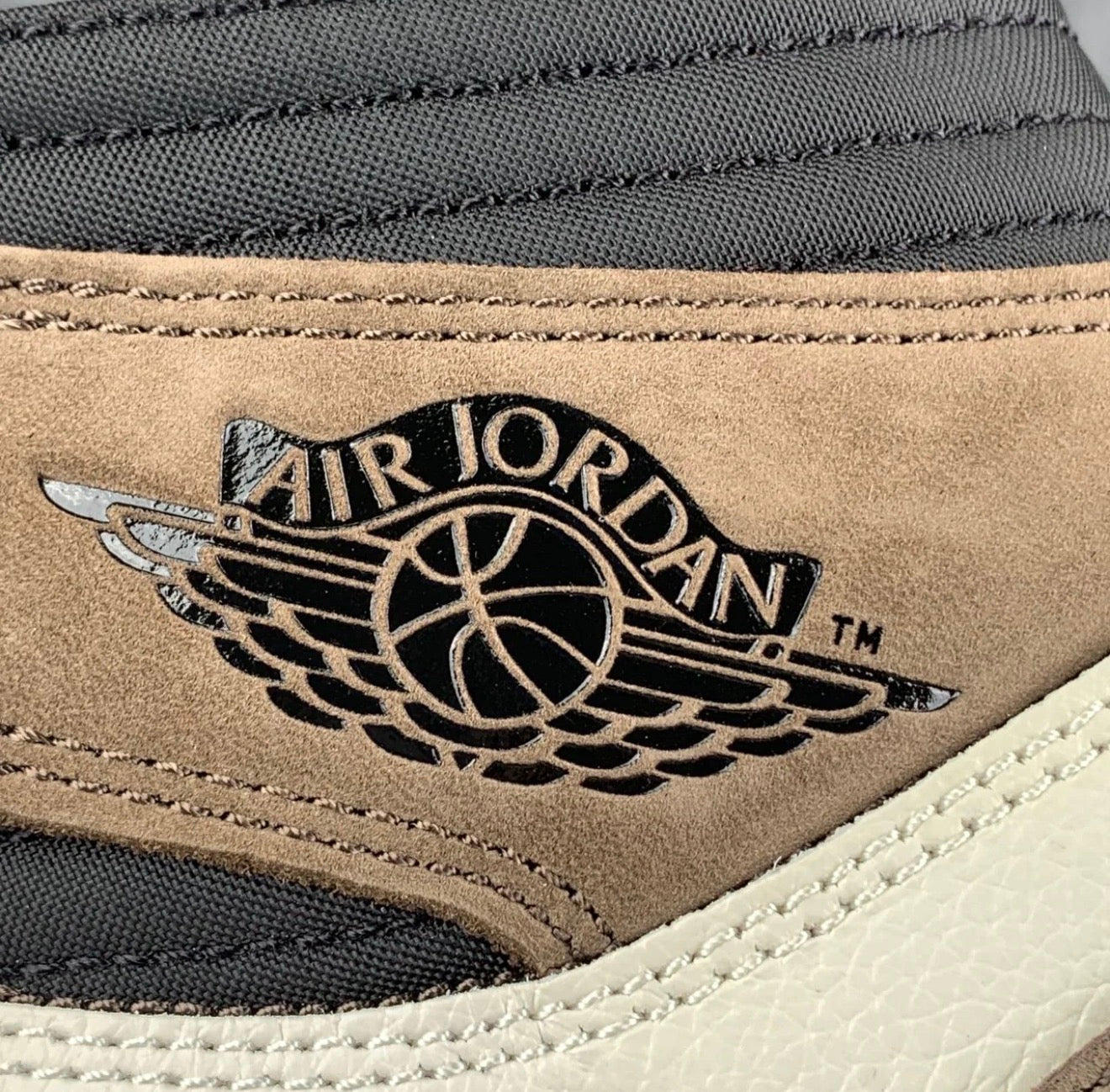 Travis Scott x Air Jordan 1 Retro High OG 'Mocha'