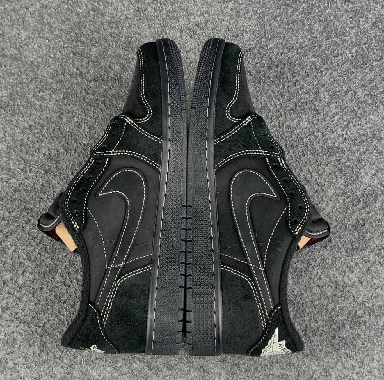 Travis Scott x Air Jordan 1 Low OG SP
'Black Phantom'