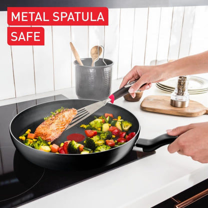 Tefal Essential Frying Pan 30 Cm, Non-Stick Coating, Metal Safe, All Hobs Compatible except Induction, Flawless Glide, Everyday Use, B9410744