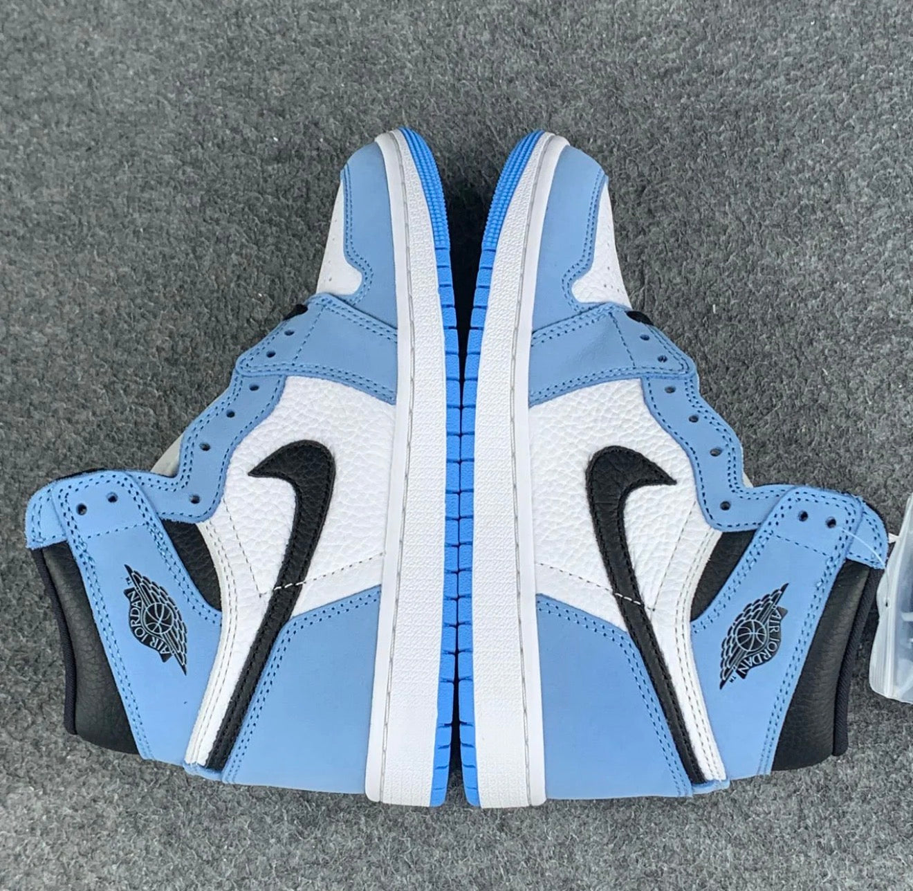 Jordan 1 Retro High University Blue
