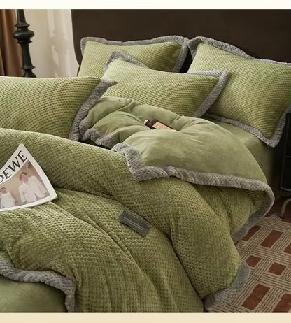 Bedding Set Luxury Winter Warm Thicken Milk Velvet Duvet Cover Bed Sheet and Pillowcases Quilt Cover Queen King Size 220X240Cm