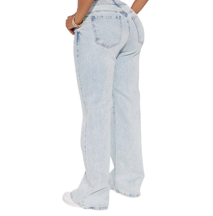 Mellow Moments Low Rise Wide Leg Jeans Light Wash