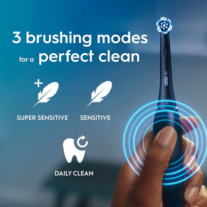Io2 Duo Electric Toothbrushes, 2 Gentle Care Toothbrush Heads, 1 Travel Case, 1 Travel Refill Holder, Toothbrush for Adults (Night Black and Forest Green), Designed by Braun, 2 Pin UK Plug