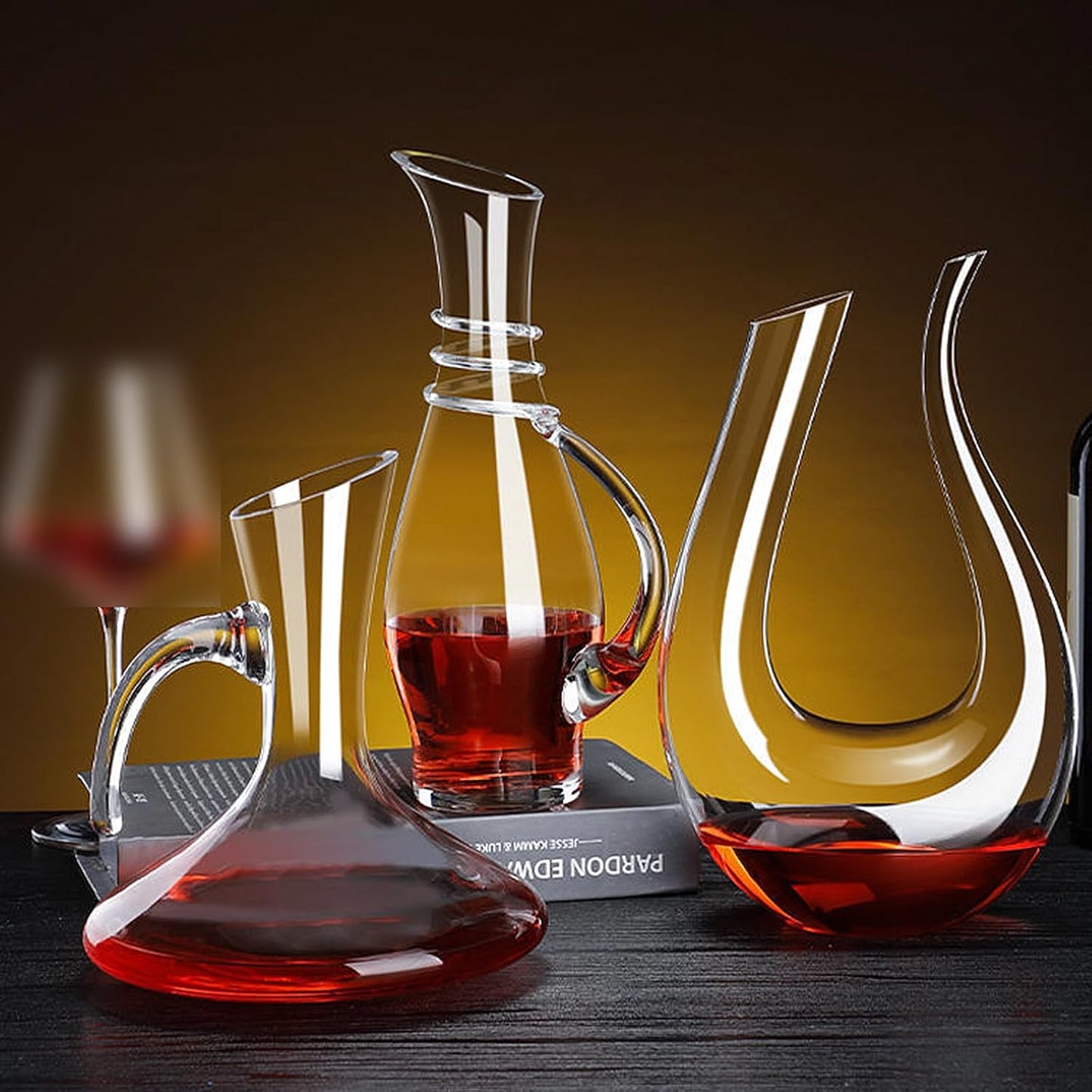 Red Wine Decanter, Glass Carafe Aerator, 100% Lead-Free Crystal Wine Carafe, Unique Wine Aerator Present & Accessory for Wine Lovers (1.5L-2)