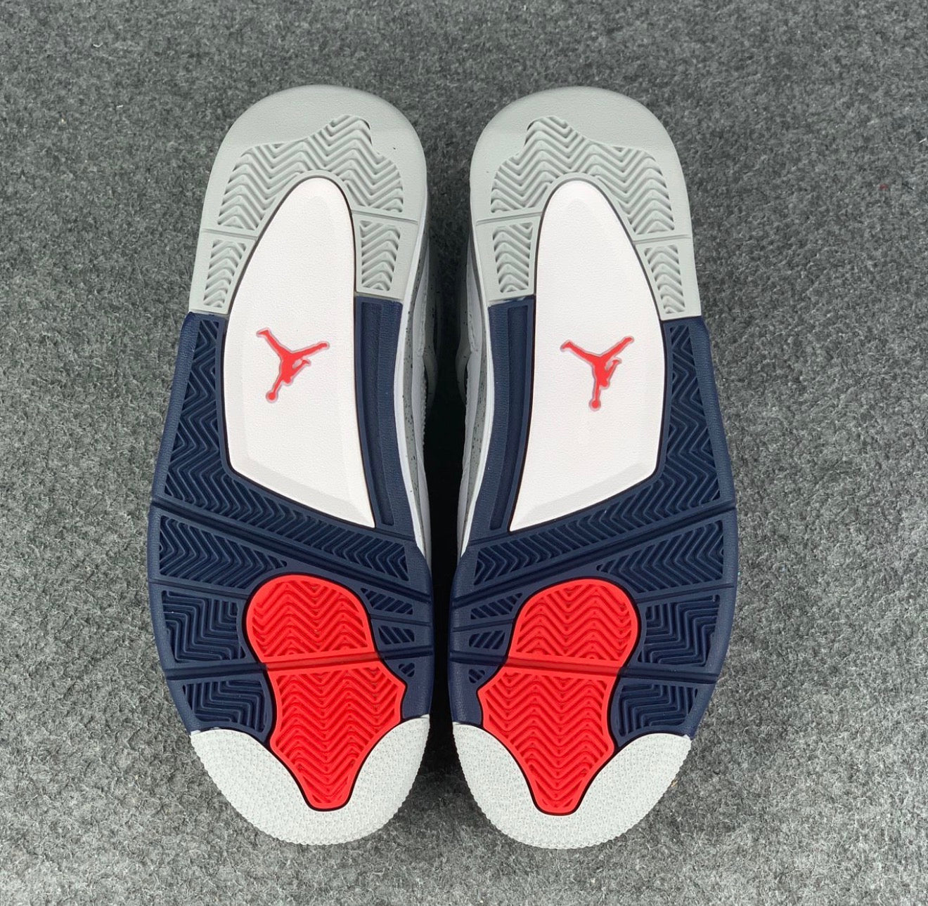 Air Jordan 4 Retro 'Midnight Navy'