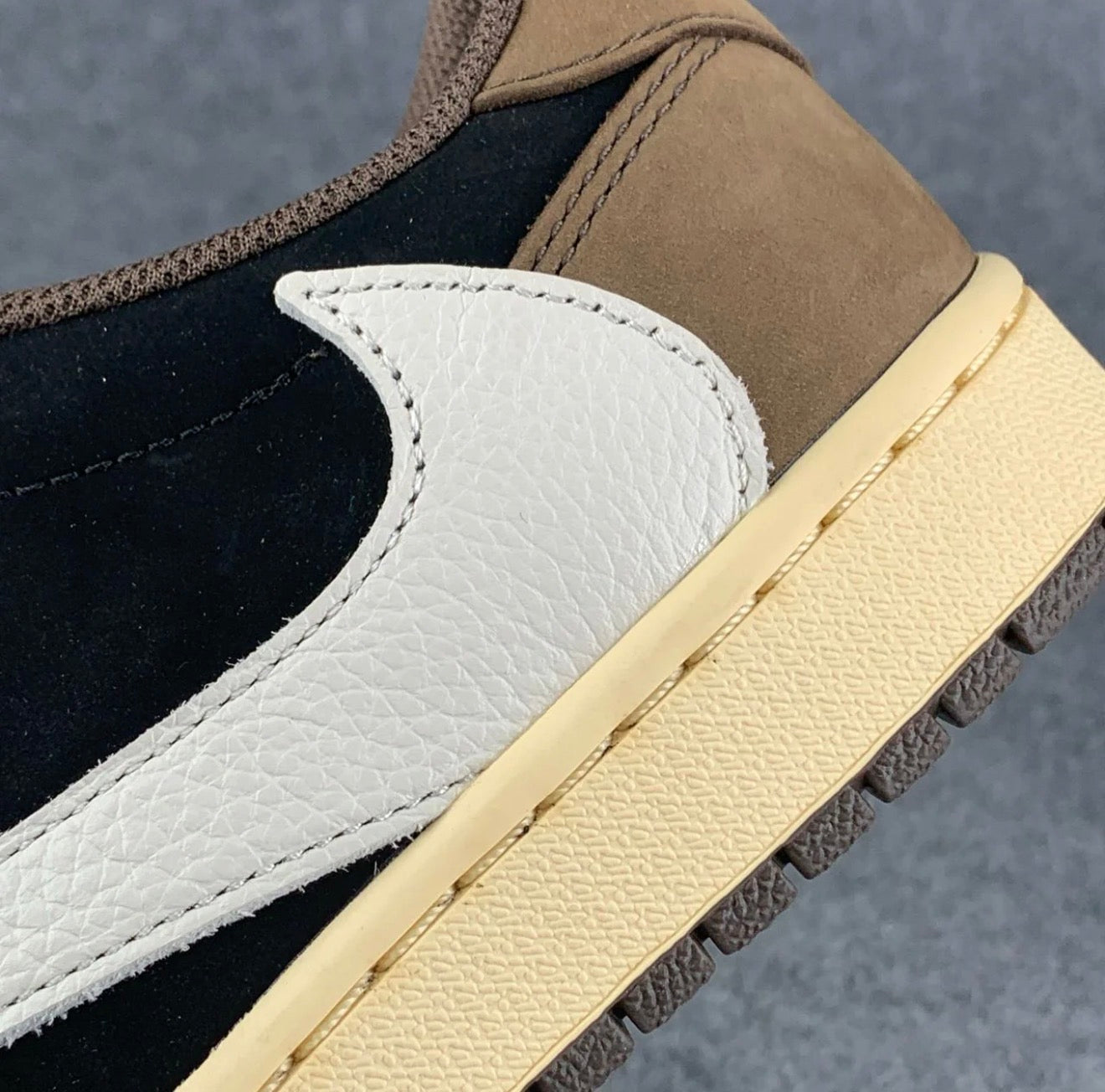 Travis Scott x Air Jordan 1 Low 'Mocha'
