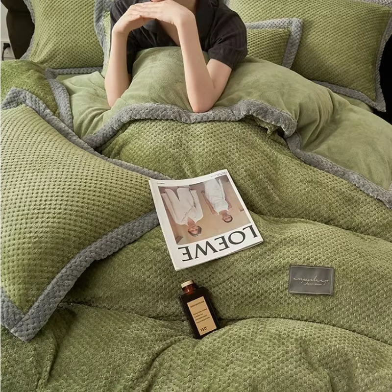 Bedding Set Luxury Winter Warm Thicken Milk Velvet Duvet Cover Bed Sheet and Pillowcases Quilt Cover Queen King Size 220X240Cm