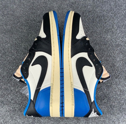 Fragment Design x Travis Scott x Air
Jordan 1 Retro Low