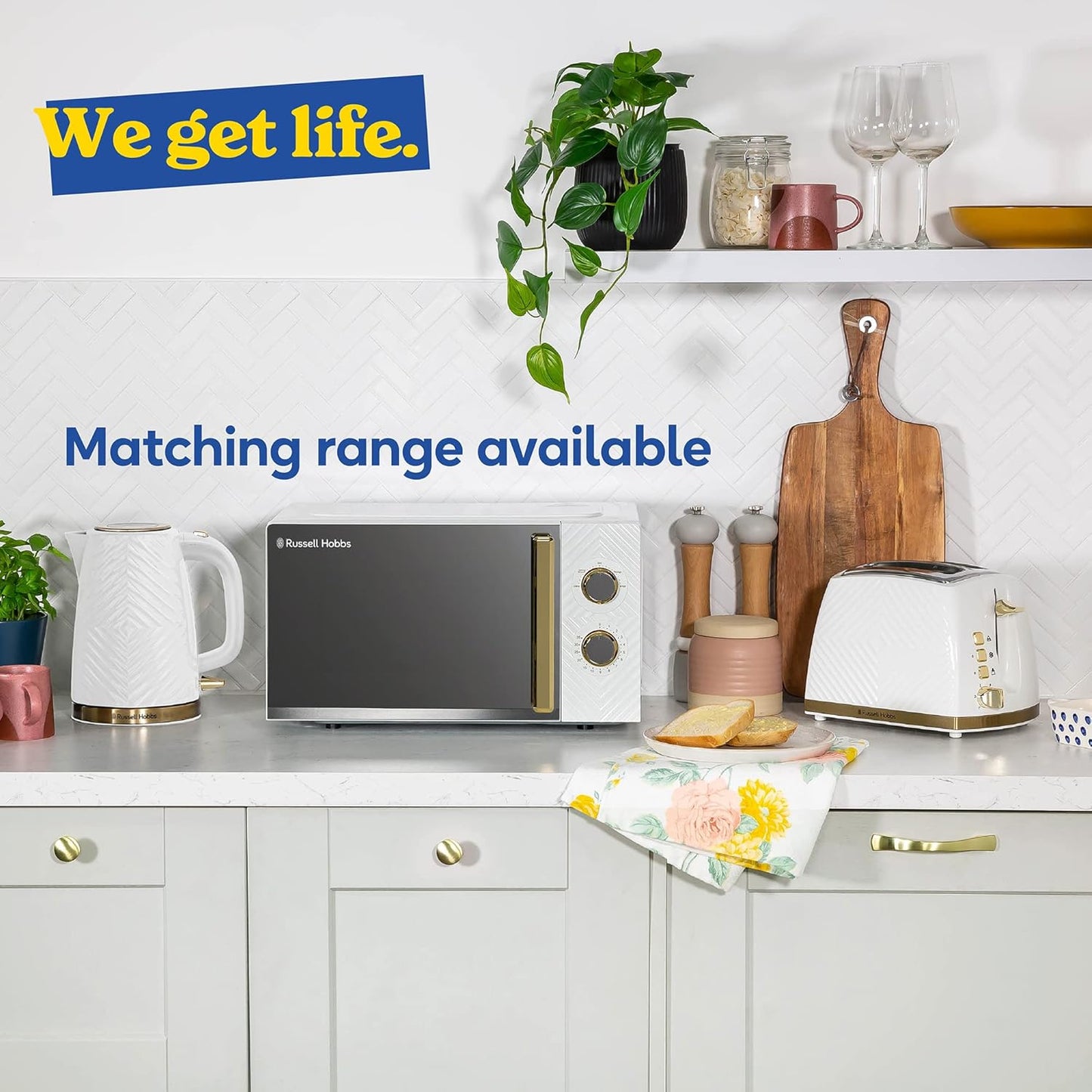 Russell Hobbs  Litre 700W White Solo Manual Microwave with Groove Design, 5 Power Levels, Integrated Timer and Defrost Function, Easy Clean RHMM723