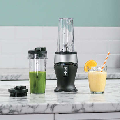 700W Slim Blender & Smoothie Maker, 2X 470Ml Cups with Spout Lids, Personal Blender, Crush Ice & Frozen Fruit, Silver/Black QB3001UKS