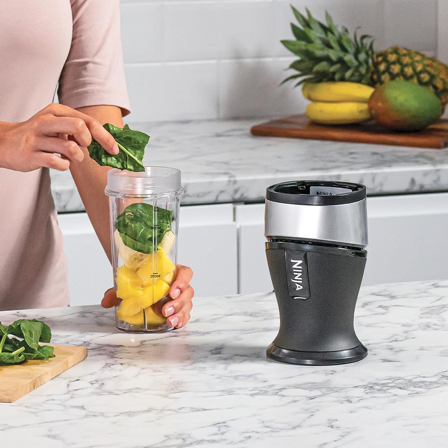 700W Slim Blender & Smoothie Maker, 2X 470Ml Cups with Spout Lids, Personal Blender, Crush Ice & Frozen Fruit, Silver/Black QB3001UKS
