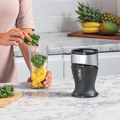 700W Slim Blender & Smoothie Maker, 2X 470Ml Cups with Spout Lids, Personal Blender, Crush Ice & Frozen Fruit, Silver/Black QB3001UKS