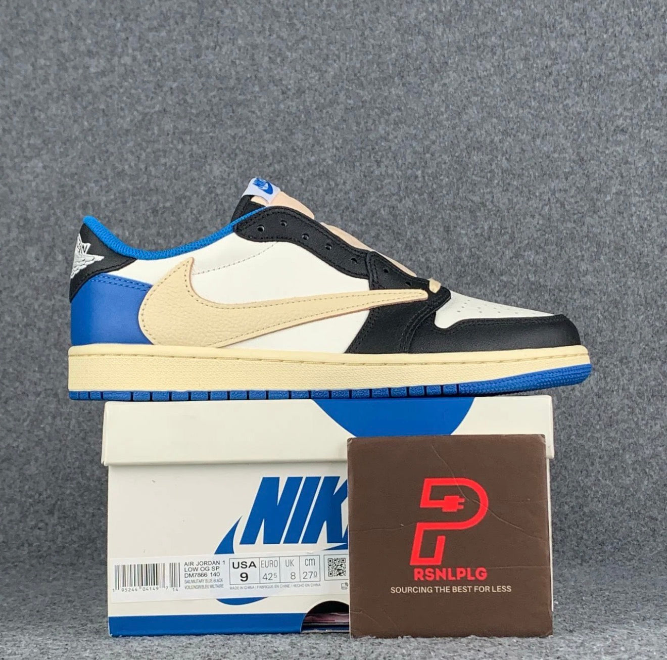Fragment Design x Travis Scott x Air
Jordan 1 Retro Low