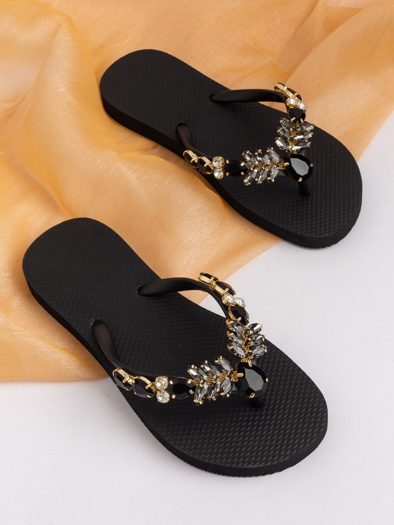 Fashionable Flip Flops for Women, Gemstone Decor Slippers
