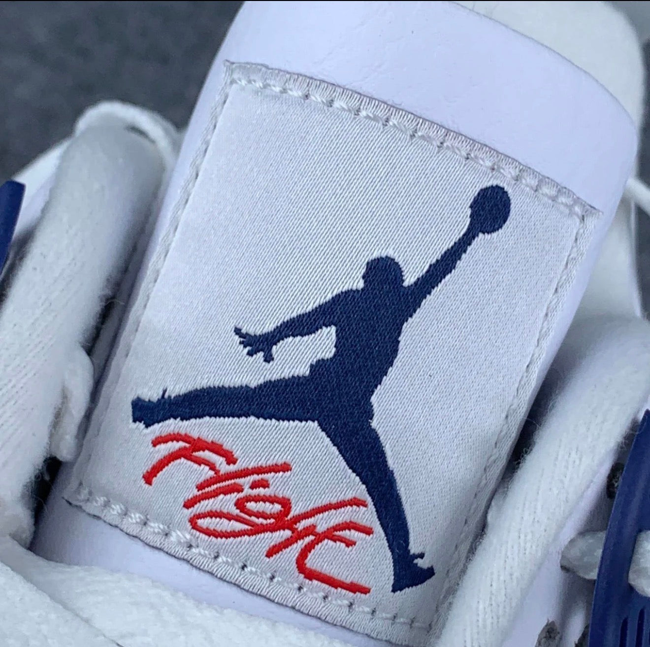 Air Jordan 4 Retro 'Midnight Navy'