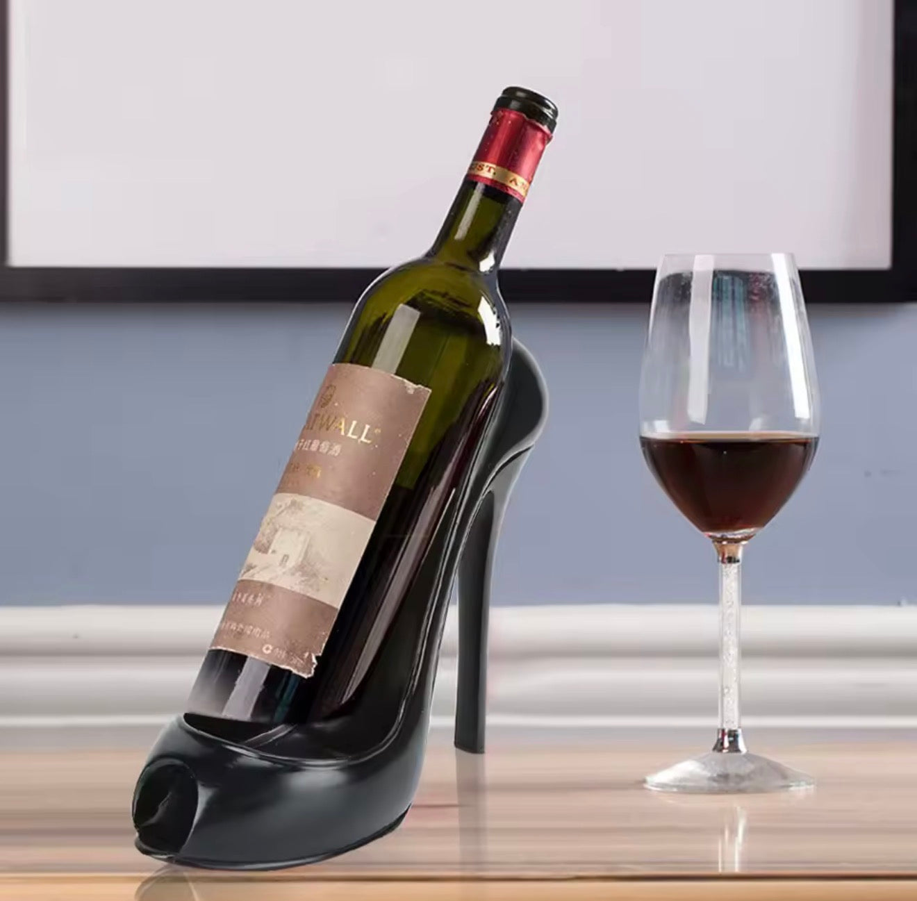 Creative High-Heeled Shoe Wine Rack – Stylish Table Ornament & Unique Gift Idea