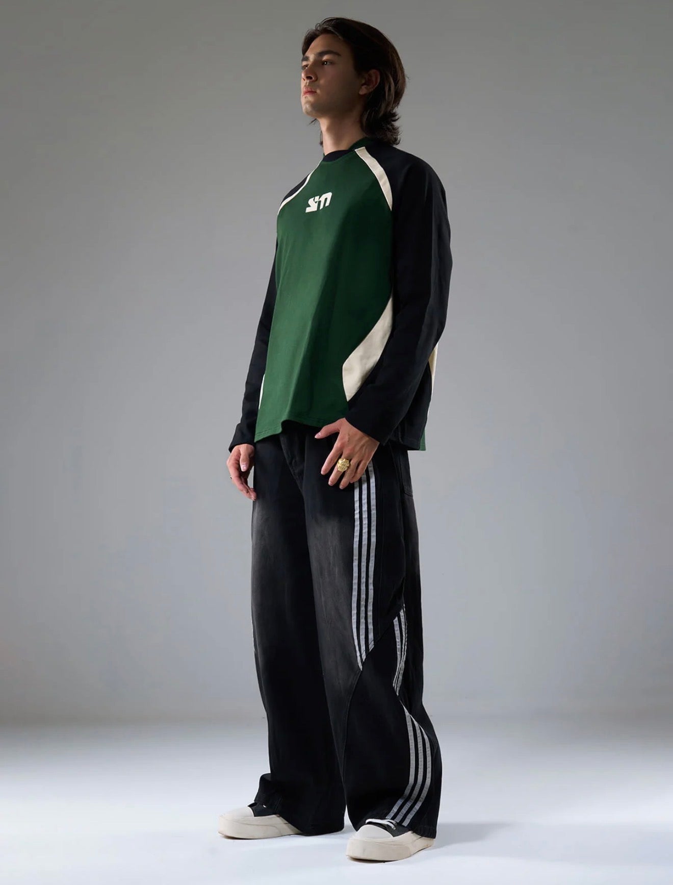 DENIM CONTRAST STRIPED STITCHING BARREL JEANS