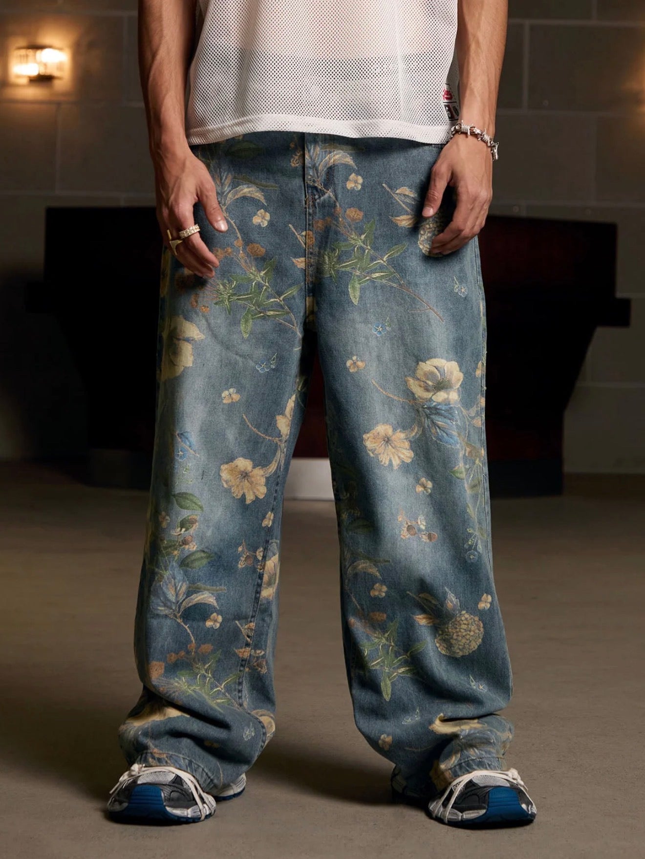 DENIM FLORAL PRINT CARPENTER JEANS