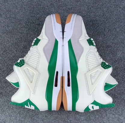 Nike SB x Air Jordan 4 Retro SP 'Pine
Green'