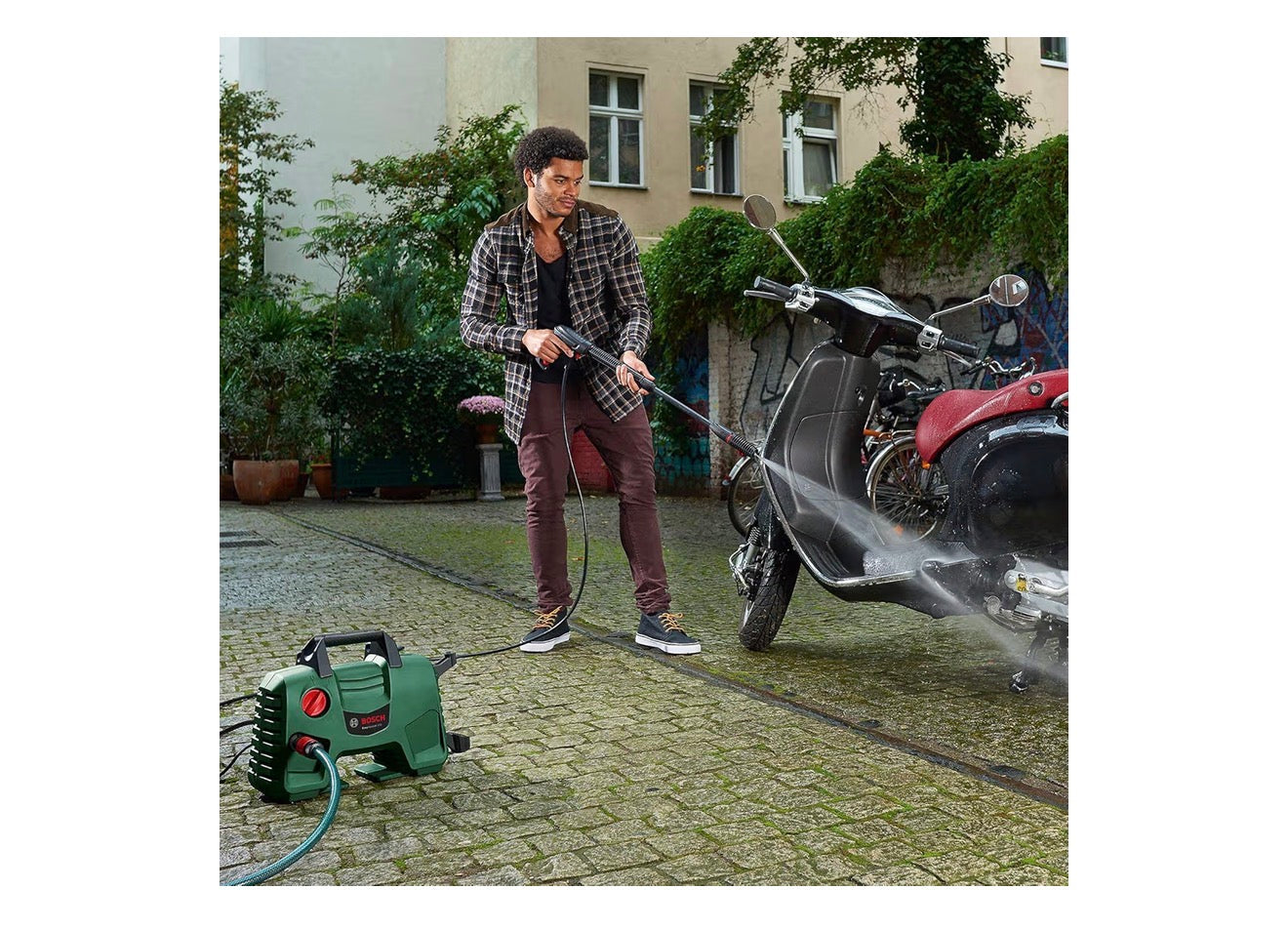 Bosch EasyAquatak 110 High Pressure Washer 110 Bar with Detergent Nozzle